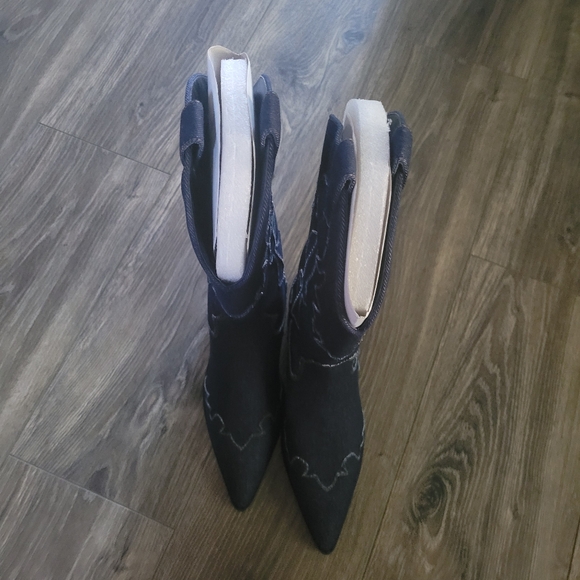 NWT WeWoreWhat denim cowboy boots size 9 - Picture 6 of 7